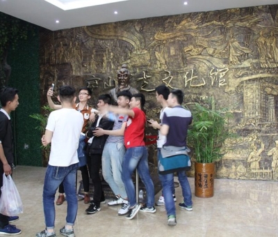 南昌建筑工程技工學(xué)校師生在仙客來學(xué)習(xí)“雙創(chuàng)”經(jīng)驗(yàn)、分享“雙創(chuàng)”精神