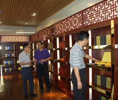 江西日?qǐng)?bào)副巡視員陳賽文來(lái)仙客來(lái)公司指導(dǎo)企業(yè)文化建設(shè)