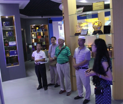 伊斯蘭教協(xié)會海光生會長一行蒞臨仙客來調研清真食品