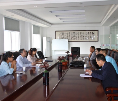 江西省政府決策咨詢委員會秘書處處長李鵬飛一行蒞臨仙客來公司調(diào)研、考察科技創(chuàng)新