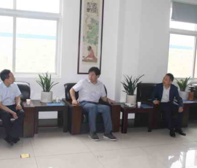 上海食用菌研究所所長(zhǎng)張勁松帶隊(duì)到仙客來公司 調(diào)研靈芝產(chǎn)業(yè)發(fā)展情況