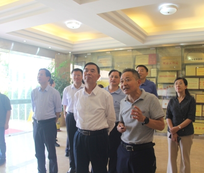 江西省人大常委會(huì)委員、省人大監(jiān)察司法委副主任委員何剛一行蒞臨仙客來(lái)調(diào)研知識(shí)產(chǎn)權(quán)創(chuàng)建工作