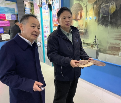 市委常委、九江軍分區(qū)政委余文生等蒞臨仙客來公司指導(dǎo)