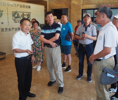 中華全國(guó)供銷合作總社原副主任顧國(guó)新一行蒞臨仙客來考察調(diào)研