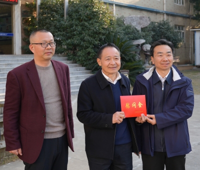 熊晉喜副市長看望慰問聯(lián)系服務專家潘新華研究員